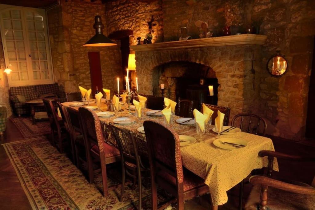 Chateau Barayre - Beautiful 12Th Century Castle With Pool And Large Garden Laussou Zewnętrze zdjęcie